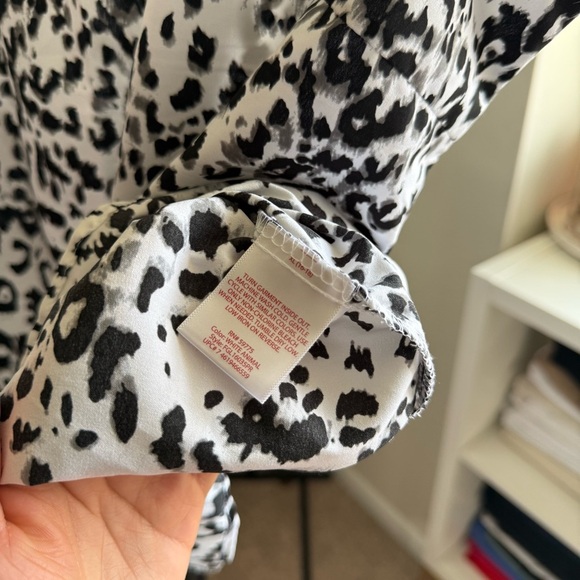 NWOT White and Black Leopard Print Spring Summer Sleeveless Top Size XL - Picture 2 of 4